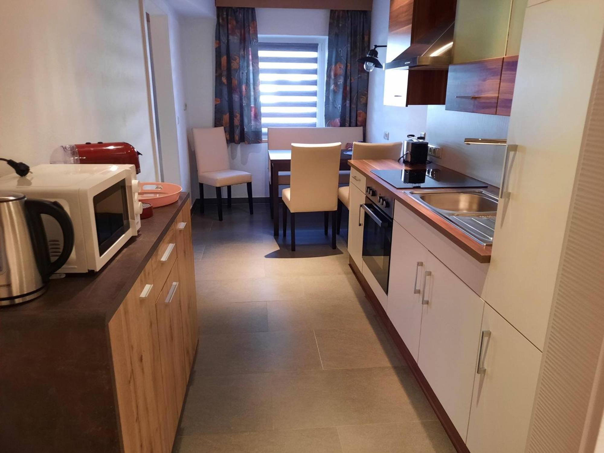 Gasthof Erzherzog Rainer - Zimmer Und Ferienwohnung เคิสเซน ห้อง รูปภาพ